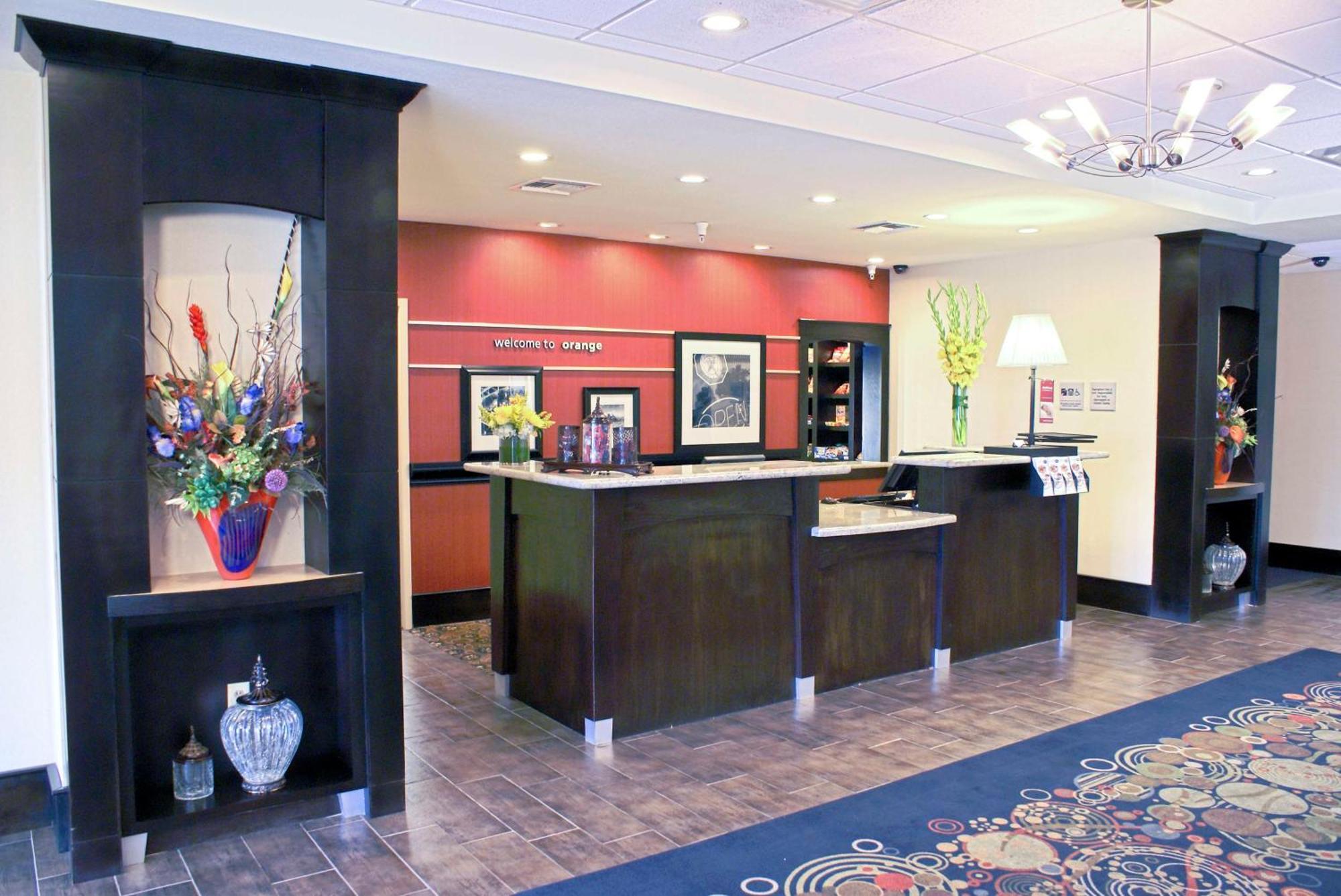 Hampton Inn Orange Buitenkant foto